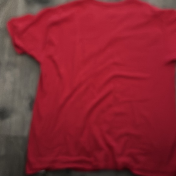 Red champion shirt - Picture 2 of 2